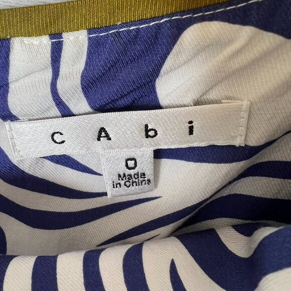 Cabi Skirt Womens Size 0 Blue & White Lombard Geo Swirl Cotton Blend Pleated - Picture 2 of 15